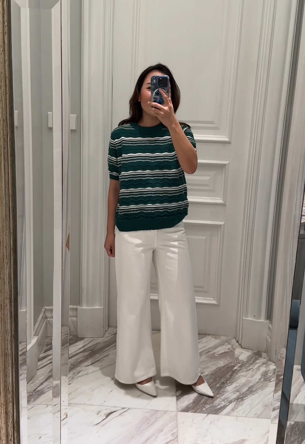 Motif wavy nya loh yang bikin Natalie Knit Blouse ini unik bangeet! Buruan checkout sebelum kehabisaaan 🫶🏻  #beatriceclothing #BeatriceSisters #fyp #outfit #xybca 