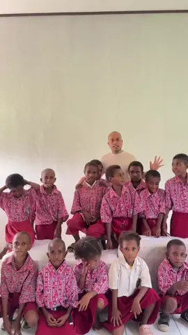 Terima kasih Bidan Seruni atas Berkatnya yang diterima  #tiktokguru #gurutiktok #gurusd #gurupedalamanpapua #gurupelosok 