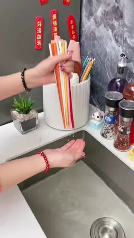 Ống nhựa đế xoay 360 độ cho căn bếp thêm gọn 🥰  #giadungthienduyen #tongkhogiadung #giadungthongminh #giadungtienich #ongnhuadexoay