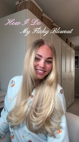 this is genuinely one of the best hair tools I’ve tried to get a flicky blowout! 🥹🫶🏼✨ #blowdrytutorial #flickyblowout #blowdry #hairtutorial #hotbrushtutorial 