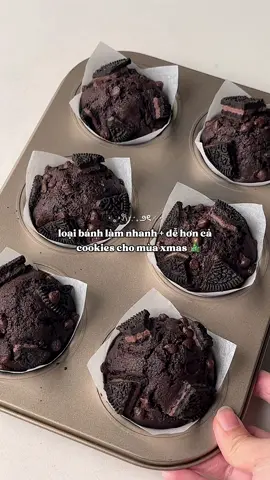 bác nào muốn làm bánh mà k có nhìu tgian có thể thử oreo muffin cho mùa giáng sinh sắp tới nhó 🤎 dễ làm, nguyên liệu dễ kiếm mà tính cả tgian nướng chỉ mất 30-40p thuoii  #oreo #muffin #chocolate #Recipe #baking 