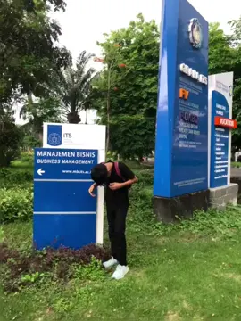 #institutteknologisepuluhnopember #its 