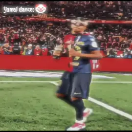 Yamal dance:🤡 Ronaldo dance:❤️‍🔥 #dance #ronaldo #lamineyamal #edit #fyp #sigma #realmadrid #barcelona #flex 