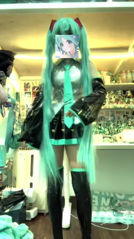 Idk if this trend is controversial or not so sorry if it is #cubibibibism #hatsunemikucosplay #cosplay #hatsunemiku #cute 