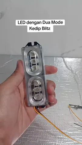 LED Dengan Dua Mode Kedip Blitz  #led #ledmurah #lampuhias #lampumotor #lampukedip 
