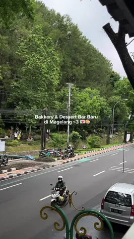 Toko roti baru di magelang cheese cakenya enak sekali 😭🫰🏻mana open kitchen juga sukakk pwoll!! #magelang24jam #magelanghits #dessert #kulinermagelang #fyp 