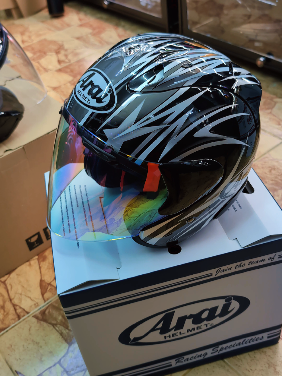 Ada sebiji lagi ni siap pasang visor light titan.. minat dm kita ya .lokasi alor setar kedah . #helmetalorsetar #helmetpremium #helmetmalaysia #afiffhelmet #fyp 