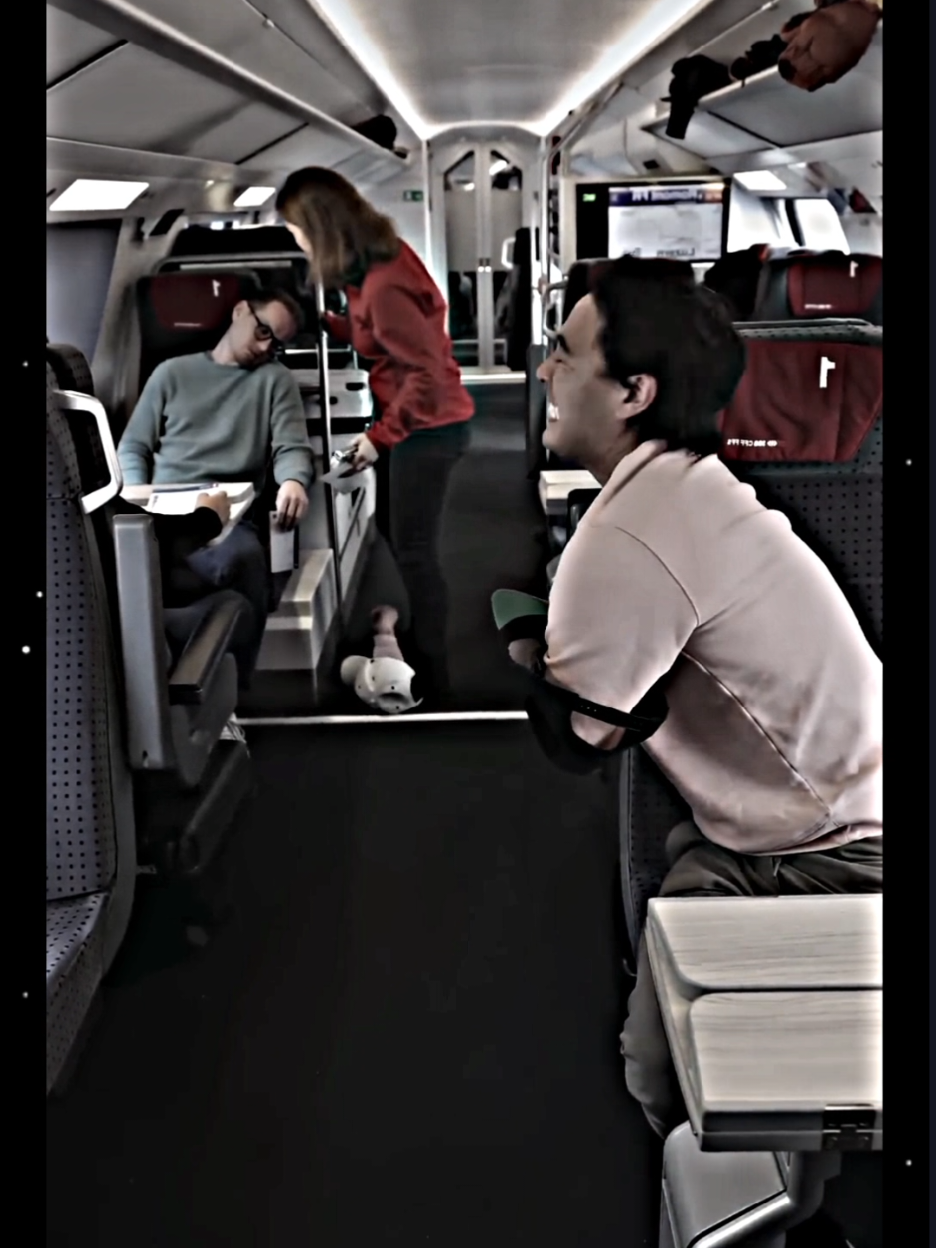 Must send me Video Gifts🎁 #zachkingmagic #viralvideo #trending #foryoupage #creatorsearchinsights 