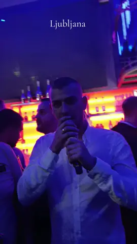 #nedeljkoboskan  #božoirepa #ljubljana 