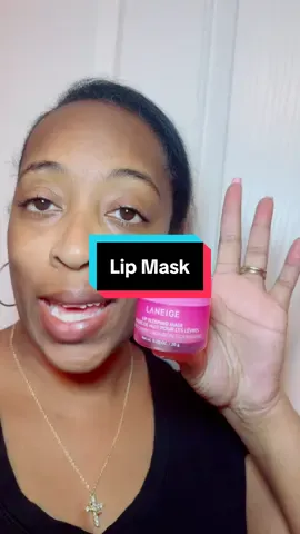 Lip mask for dry lips. #lips#lipmask#lipsleepingmask#laneige#laneigelipmask 