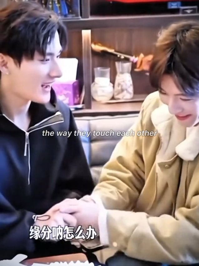 เห็นแค่ตอนเขาเถียงกันแต่ความจริงยัยหมวยติดพี่เจียงมากด้วยซ้ำ ชอบแกล้งเขาด้วย คือแมวติดเจ้าของมาก #abodesire #jiangqiu #jiangheng #kipukaqiu #qiudingjie 