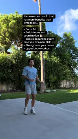 It burns fat faster than running, it builds focus and coordination like nothing else, and every time you land a new skill, you get that dopamine hit that keeps you coming back. It’s not just a workout — it’s rhythm, discipline, and flow in one movement. Even your bones get stronger with every jump. That’s why I’ll always pick the rope over any other form of cardio.