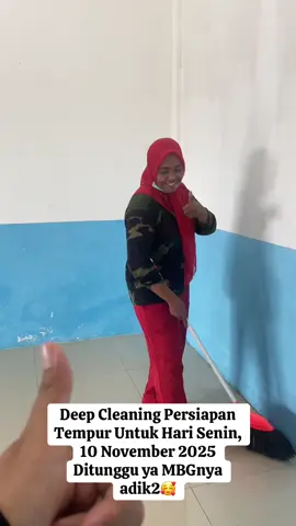 Deep Cleaning Bersama Relawan SPPG YLSG Arso 2 #yayasanlangkahsuksesgemilang #SPPG #relawanmbg #MBG #papuaviral 