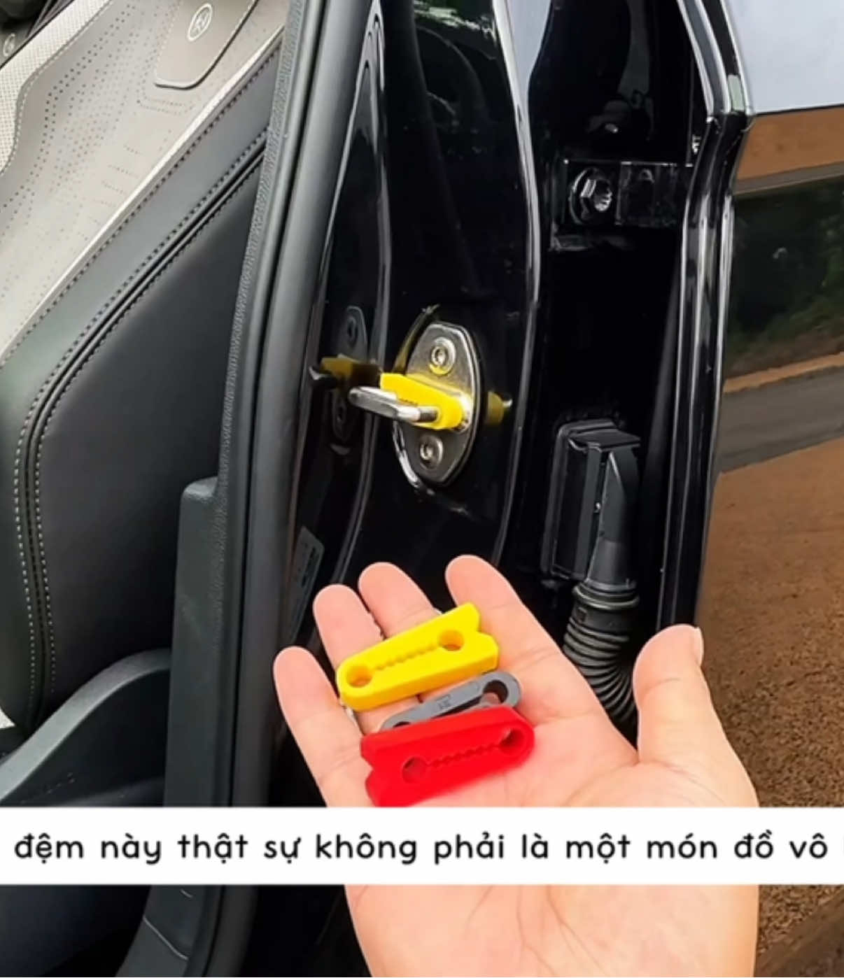 Miếng đệm giảm chấn cửa xe #xuhuongtiktok #dochoioto #phukienxehoi #chamsocxehoi 