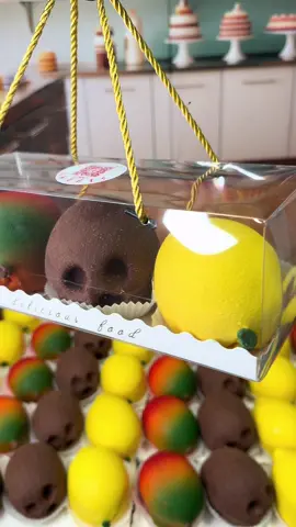 Am testat, și se poate 💪. Ciocolată BELCOLADE, @GreenSugar @tropicalfruitparadise @Secretele Ramonei® și puțină tehnica ❤️. Acum așteptăm și feedback-urile voastre 🤗. #emsweets 