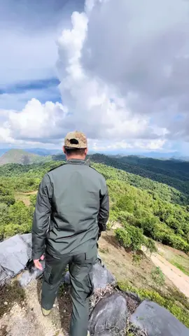 😁                                                                👨‍✈️🫡