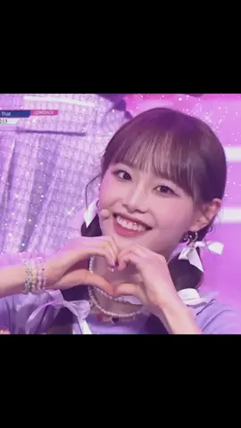 i have a passion for mid-tier transition edits #chuu #zohranmamdani #mamdani #loona #strawberrytimecapsule 