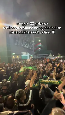 Ga joget ga asik #arema #persebaya 