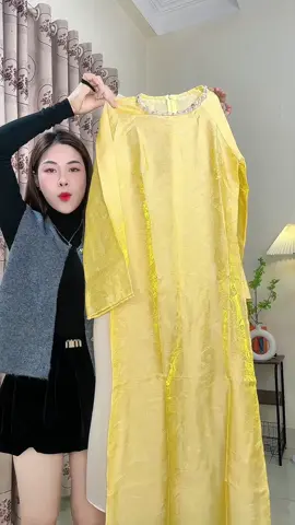 Áo dài Tết TƯỜNG XUÂN cách tân cổ đính ngọc trai, mạc đi chơi đi tiệc đi chụp ảnh đều xinh #thoitranghotrend #bythanhcua #aodai #aodaicachtan #aodaithietke 