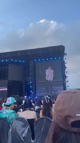 Final show in HaNoi 🇻🇳❤️ #GD #kwonyijong #gdragon #soundcheck #vietnam 