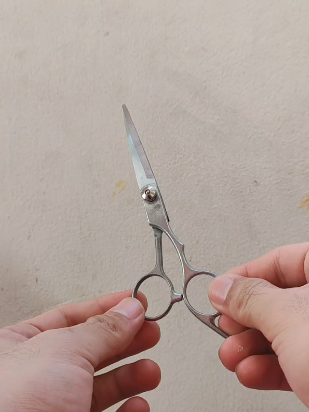 💇💈ဆံပင်ညှပ် ကတ်ကြေးကိုင်နည်း(Part-1) 💈 #fyp #ကတ်ကြေး #hairstyle_ဆံပင် #trand #part_1 