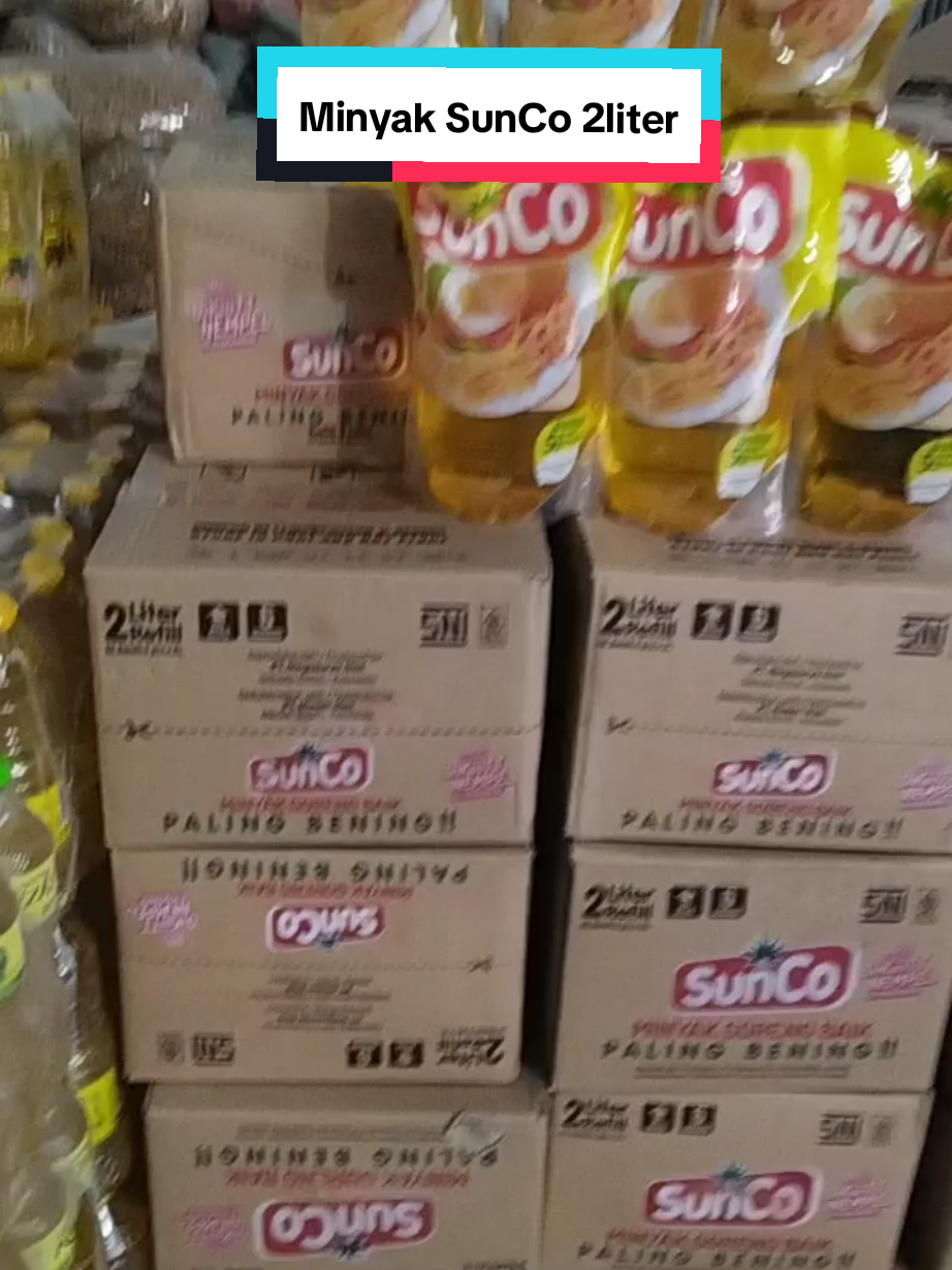 Minyak goreng SunCo kemasan 2liter jernih bening dan higenis  sedikit nempel di makanan. #minyakgoreng #sunco2liter #minyakgorengsunco #promo 