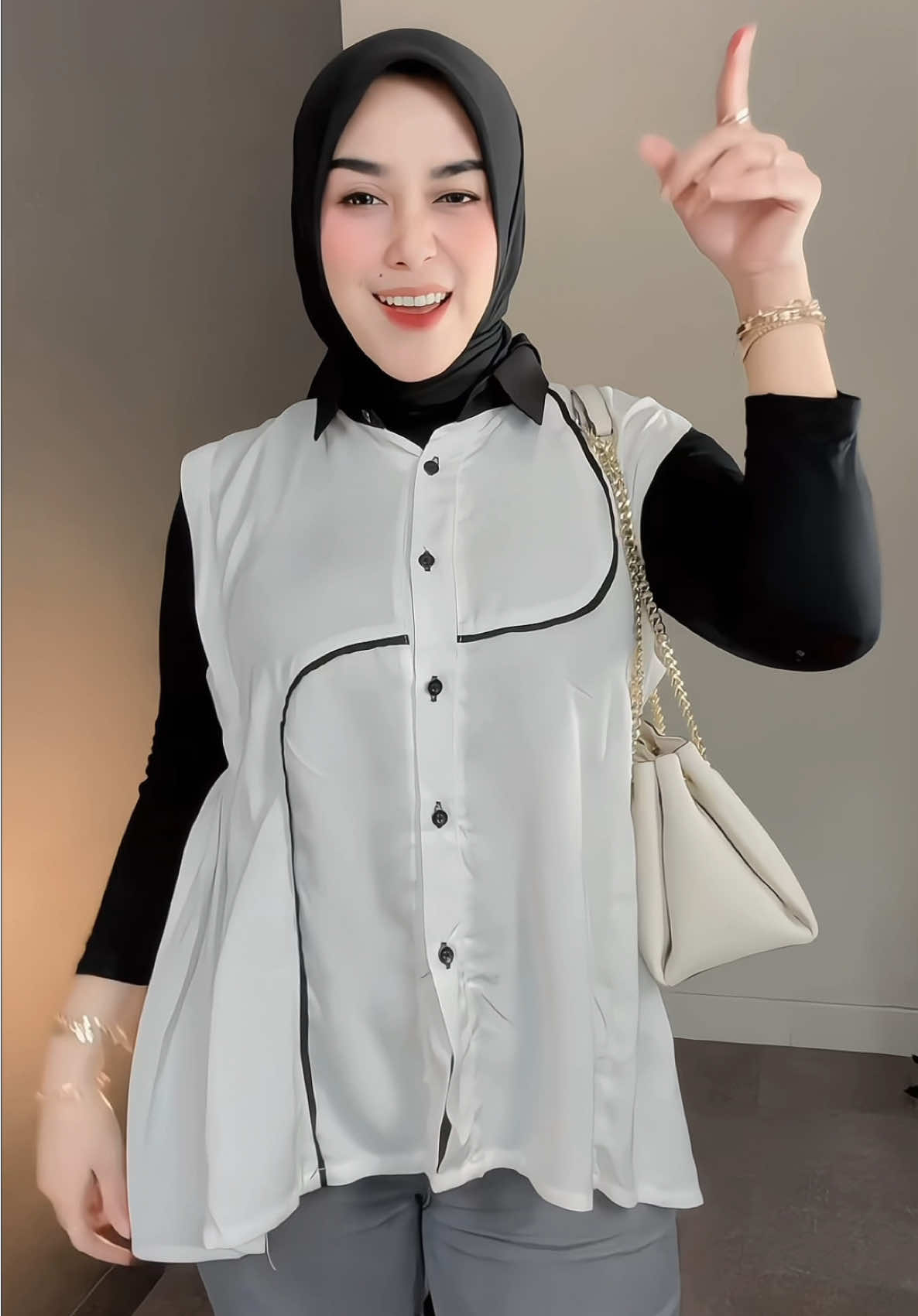 Vest outer  #vest #vestoutfit #outer #rompi #ootdfashion 