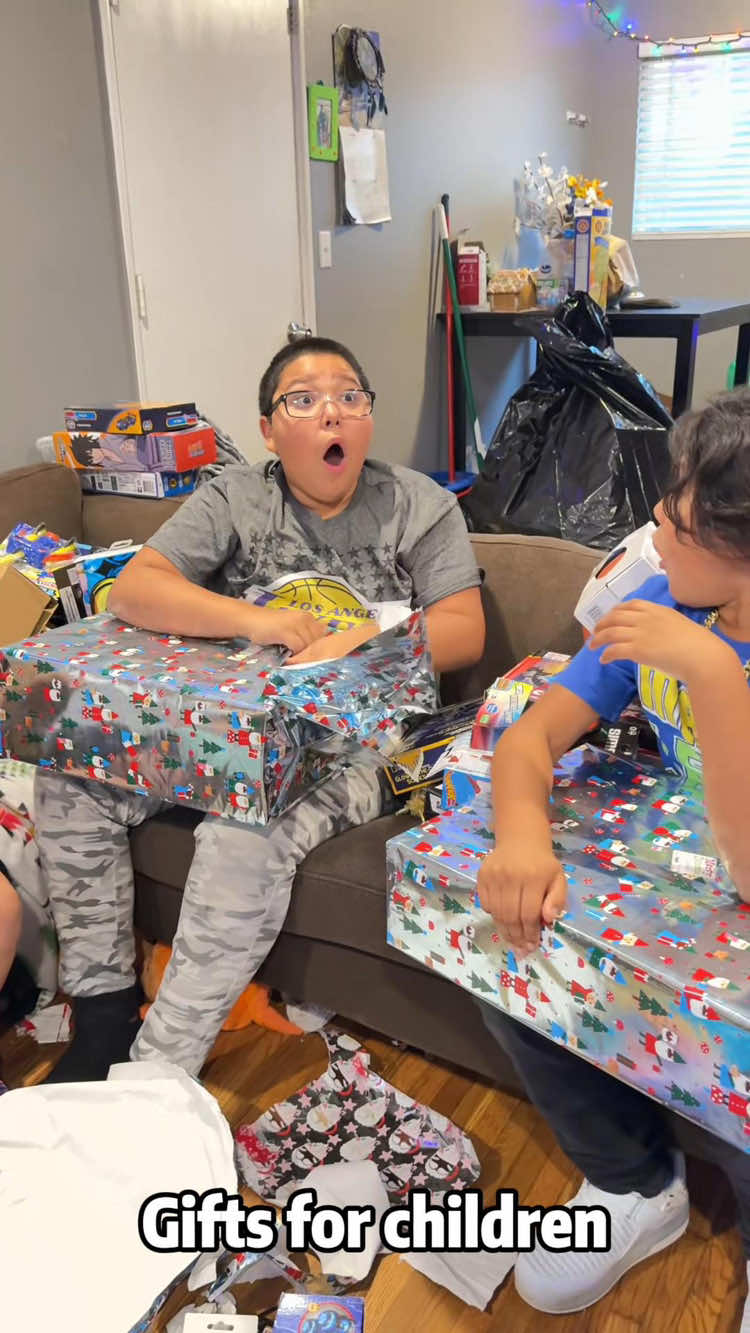We finally gave our child the gift he wanted. His reaction made all the waiting worthwhile 😭❤️ #DreamGift #GiftReaction #ParentingWin #CoreMemory #HappyTears #FYP