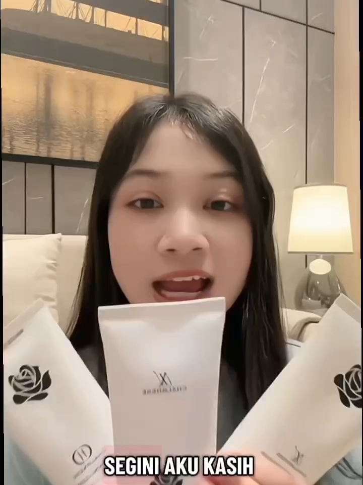 Beli 3 malah lebih hemat😭✨ Langsung join live sekarang sebelum kehabisan🤩✨#fypppppppppppppppppppppppp #chaloneseskincare #atasiflekhitam #ForYourBeauty #recommendations #skincarebpomhalal #skincareroutine #wajibcoba #andalan #solution #kerutan #cerahalami #promoskincare #skincareviral #facialwash #glowingskincare #BigSale #4u #H #promoguncang1111creatormission