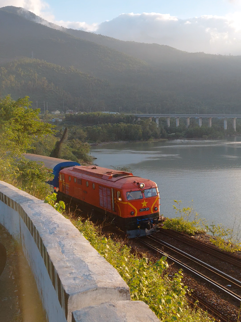 Cuối tuần về nhà 🕊🌿🏠 Lăng Cô - Đèo Hải Vân #xh #chill #travel 