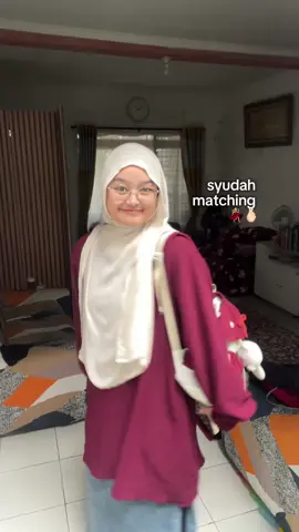 Gemesshhhh, seharian make yg gemes bersama yang gemes” 😩💗🤏🏻. @Gechoo ✨ #gechoo #tasjinnie #backpack #1111 #fyp