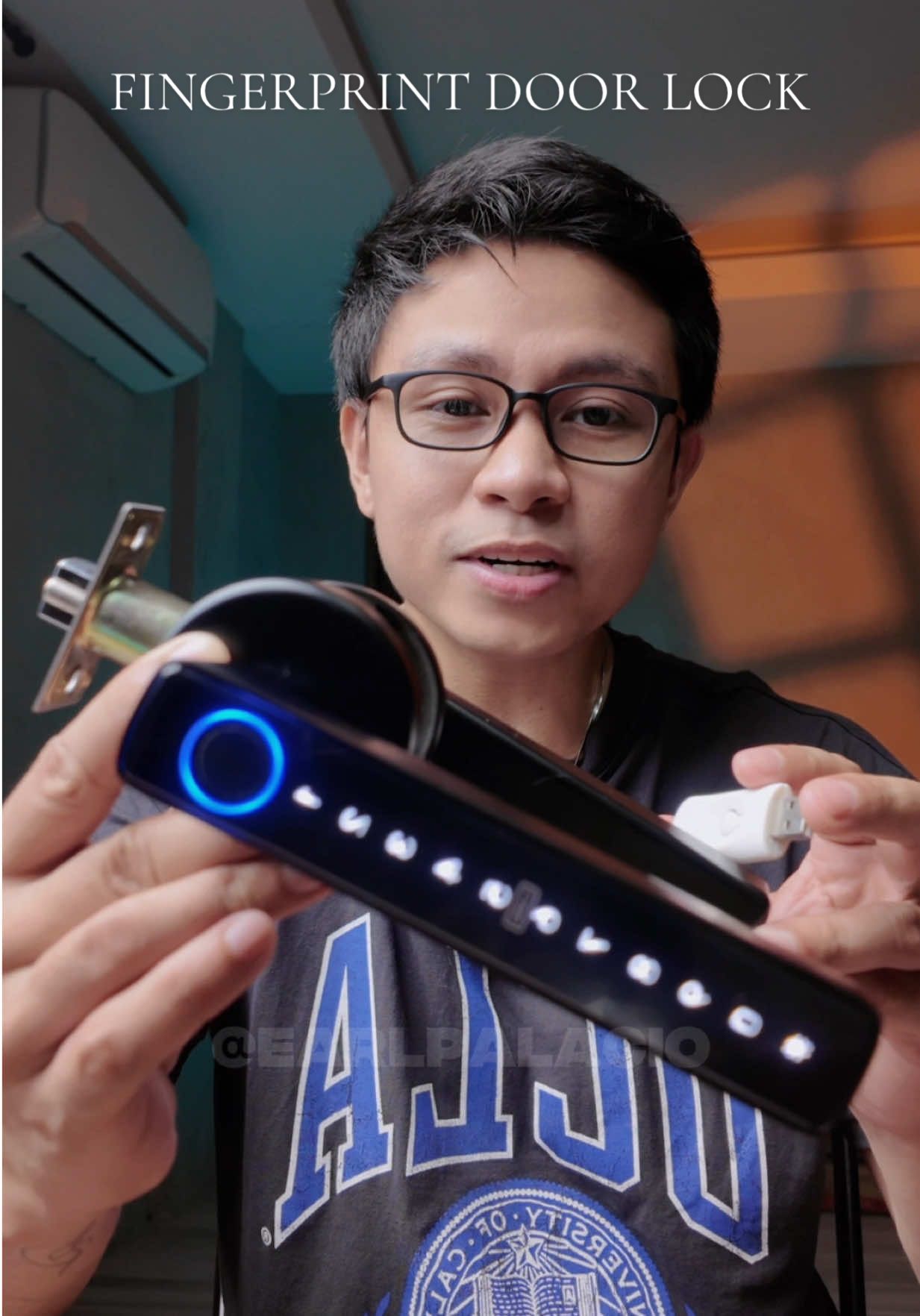 Fingerprint smart door lock #smartlock #smartdoorlock #fingerprintlock #fingerprintdoorlock #homesecurity 