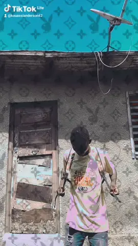 faut toujours le visage de la personne avant tout propos 🤣😇