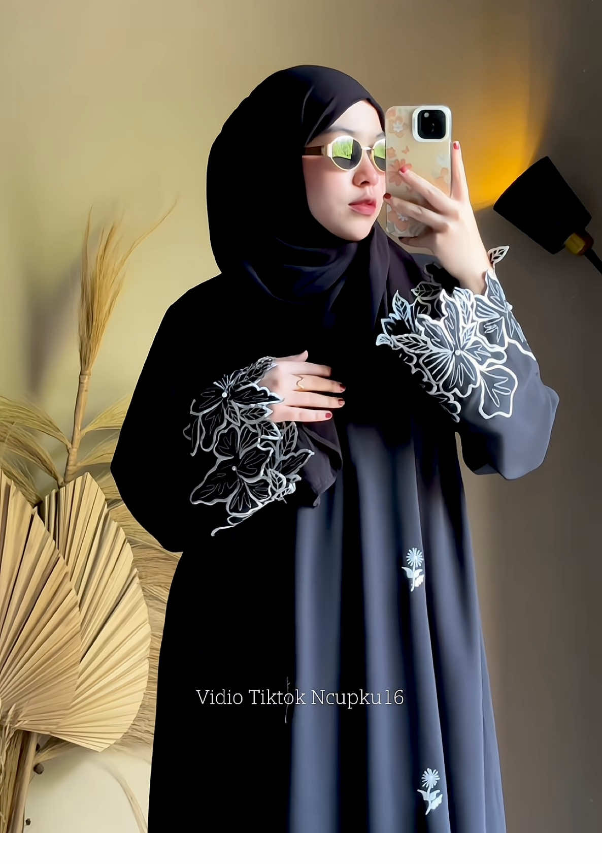 Abaya hand flowers🖤✨ #abaya #abayahandflower #abayalebaran #abayastyle #gamis 