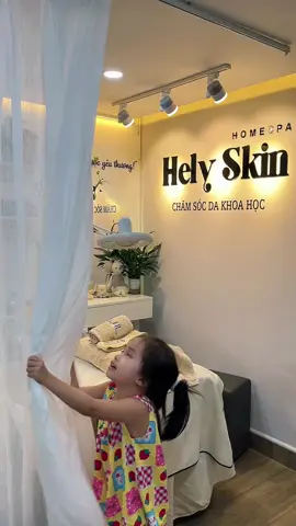 Đứa con tinh thần của mình ra đời từ đây ♥️ . Cảm ơn mọi người đã luôn quan tâm và theo dõi mình . Từ hôm nay mình đã bước qua 1 hành trình mới đó là thực hiện niềm đam mê của chính bản thân mình 🥰 #changhealing #Helyhomespa #yeubanthan #chamsocda 