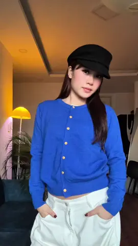màu xanh này cưng nè mấy bèo 🤫  #fyp #xuhuong #outfits #goclamdep #aocardigan 