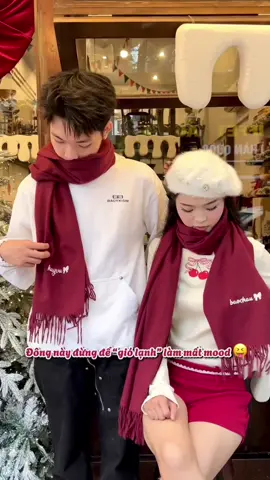 Giáng Sinh này bạn đã biết tặng người thương của mình món quà nào chưaa?? Để Rosaria gợi ý cho bạn món quà đặc biệt ý nghĩa này nhaaa 🎁🧣🎄