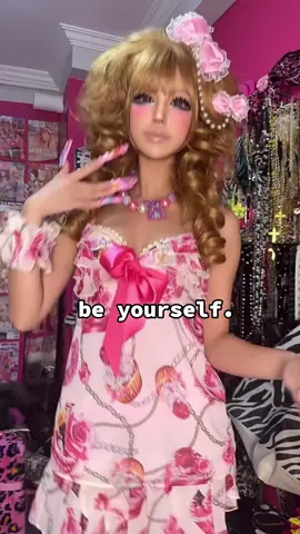 Everyone can have their own style (but some people always bullying) idea from @maybe.im.theproblem  #beyourself #gothstyle #gyarustyle #style #typesofstyles 