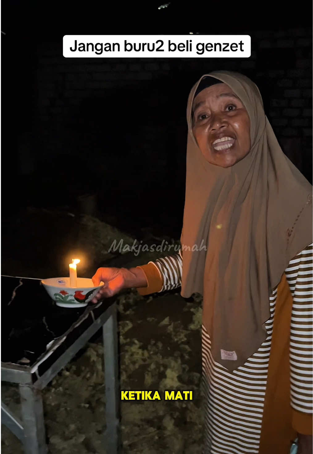 Mati lampu wes gak jamane pakek lilin cah , mending pakek ini saja lho lampu emergency 400 watt yg cahayanya sudah terang banget dan batrenya juga awet , cek keranjang kuning ya mumpung harganya masih ada promo #lampuemergency #lampuemergencyviral #lampuemergencymurah #wibgajian #cuantanpabatas 