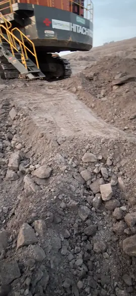 malm ke 2 sblm besok pagi cuti sempatkan vdio2 dlu