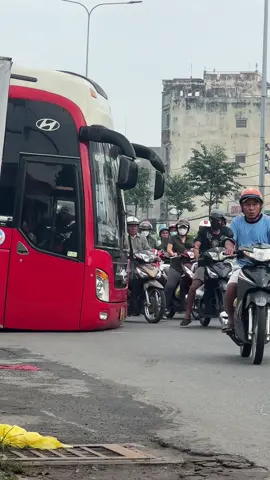 em mệt rồi nên nằm nghĩ tí😂