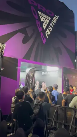 Thiên Thần KaKa ra sân rồi anh em ơi #fcmobile #kaka #FIGO 