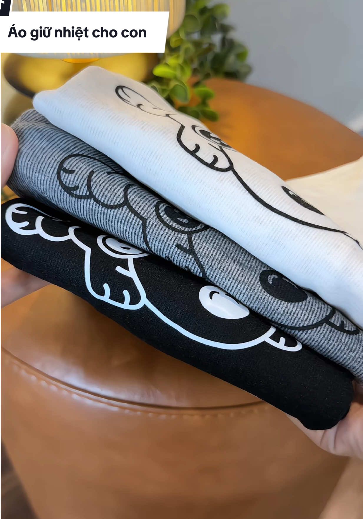 Trời lạnh con mặc áo giữ nhiệt này siêu ấm luôn #mevabe #aogiunhietco3phan #aogiunhietchobe #lamme #kaityphuong  
