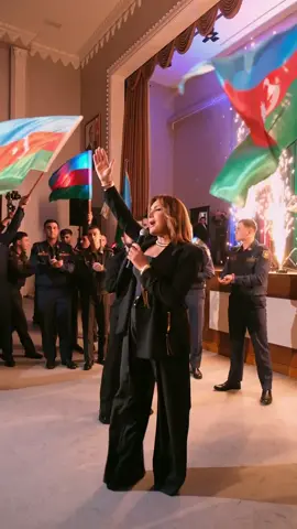 Azərbaycan Respublikası Müdafiə Nazirliyinin strukturuna daxil olan Milli Müdafiə Universitetinin tabeliyində fəaliyyət göstərən Heydər Əliyev adına Hərbi İnstitutda Zəfər Gününü qeyd etdik!  Müdafiə Nazirliyi, Mədəniyyət Nazirliyi və Bakı Şəhər Mədəniyyət Baş İdarəsinin Nizami rayon Mədəniyyət Mərkəzinə xüsusi təşəkkürlər!  Zəfər Günümüz mübarək! 🇦🇿❤️