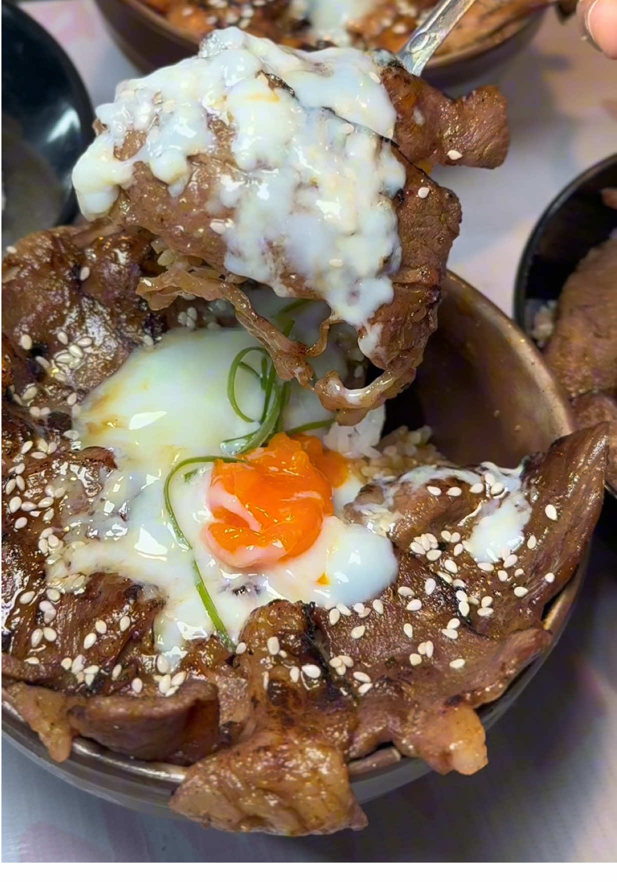 Tendaaan Jepang yang belom lama buka di Tenda Sunter, tapi menu nya kaya resto Jepang di mall2 versi yang harganya lebih murah. 🍖 No pork , no lard 📍 Hamuya Tenda Taman Sunter Indah, Jakarta Utara #kuliner #kulinerjakarta #kulkinerjakartautara #kulinersunter