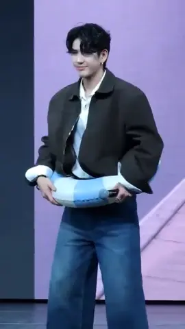 lucu banget niruin anaknya #sea_tawinan #jimmysea #avocean #fyp #foryou 