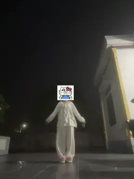 mặc bộ này chỉ nhẹ nhàng v thoii 😭 #xuhuong #viral #fyp #kemlatonee_ 