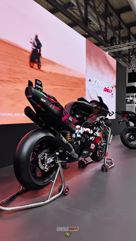 #aprilia #apriliarsv4 #rsv4 #apriliamotogp #motogp 