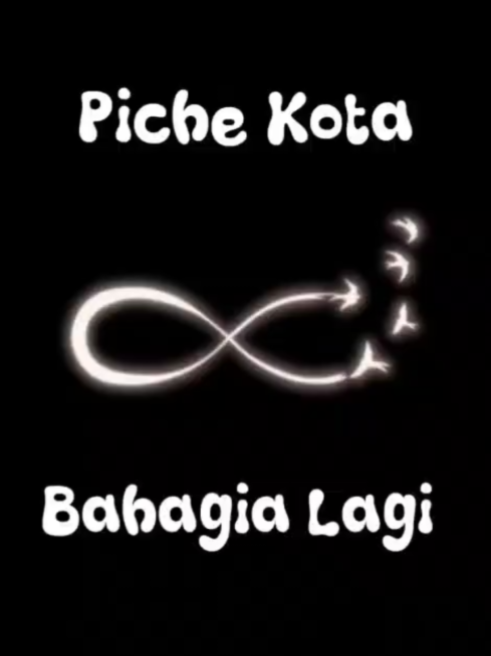 Ada Challenge nyanyi BAHAGIA LAGI - PICHE KOTA , gasss lahhh!! Biarpun suara udah kaya sinyal naik turun ,tapi Pede nya level dewa 😭 btw kita nggak cari juara, kita cari tawa . kalau menang berarti juri nya pekak ( maap juri )🙏 @PICHE  @picheverse.official  #pichekota  #pichebahagialagi  #bahagialagicompetition  #cover  #fyp 