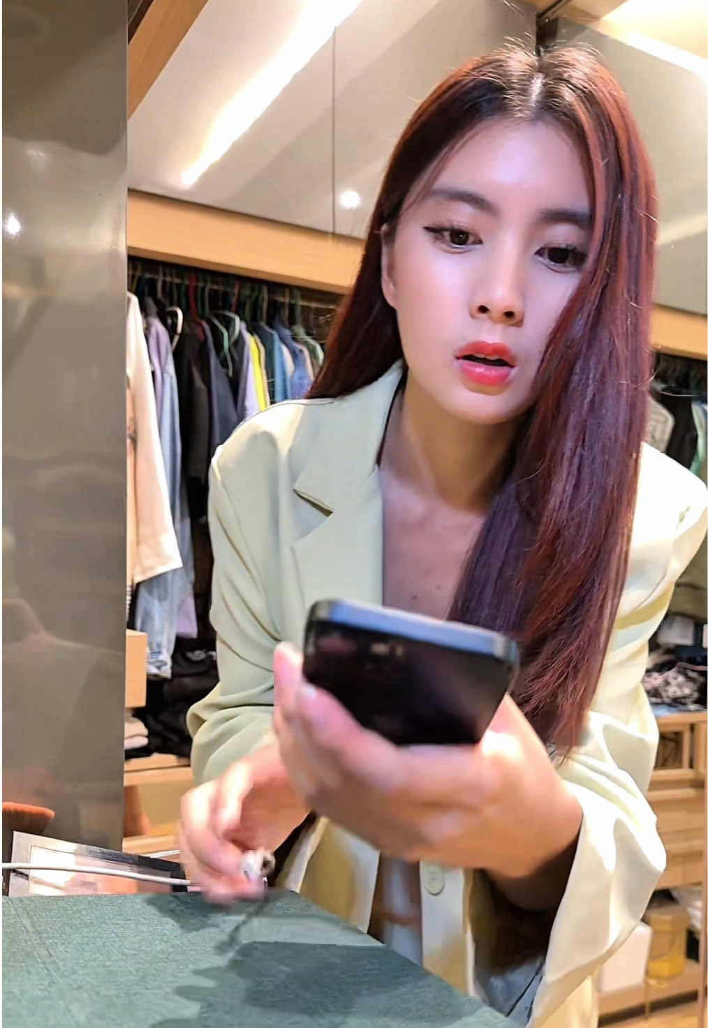 แบตโทรศัพท์หมดยังพอไหว ถ้าแบตชีวิตหมดอะพอเลย🪫 #fyp #freecomedy #comedyvideo #공감짤 #일상공감 